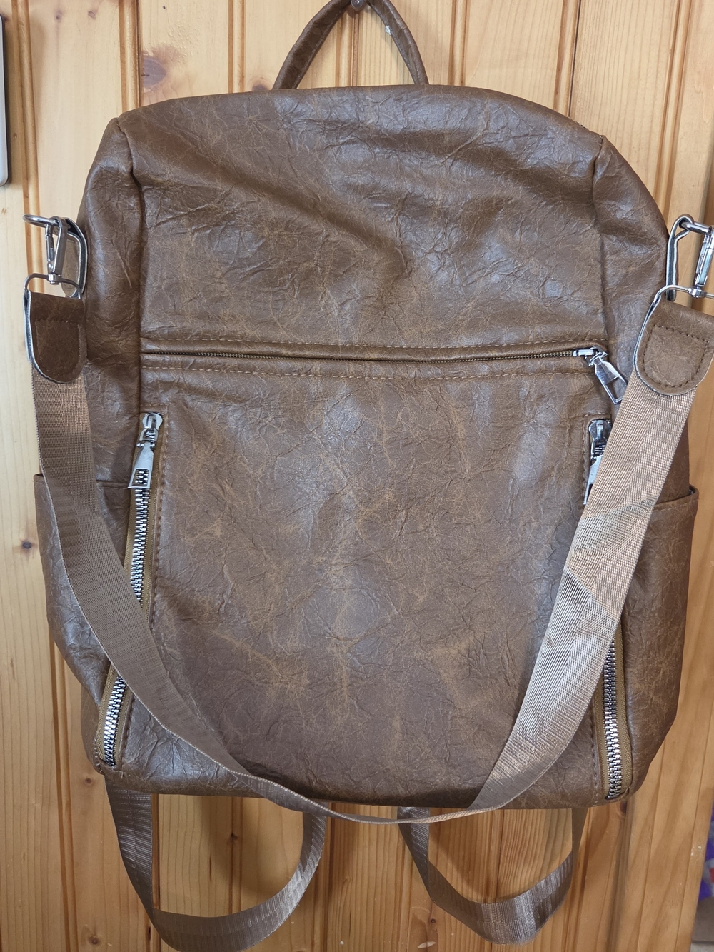 Brown Men's Casual Backpack - Versatile Everyday Bag